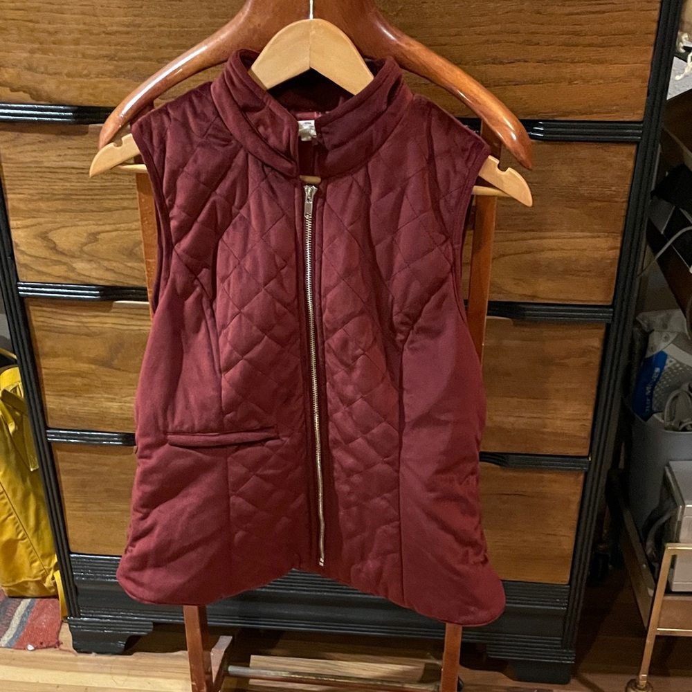 Entro Burgundy Quilted Vest